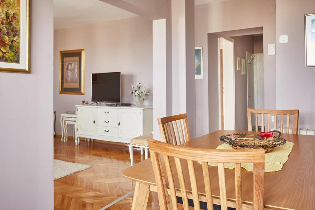 Spacious Modern Apartment In Peaceful Neighborhood Skopje Extérieur photo